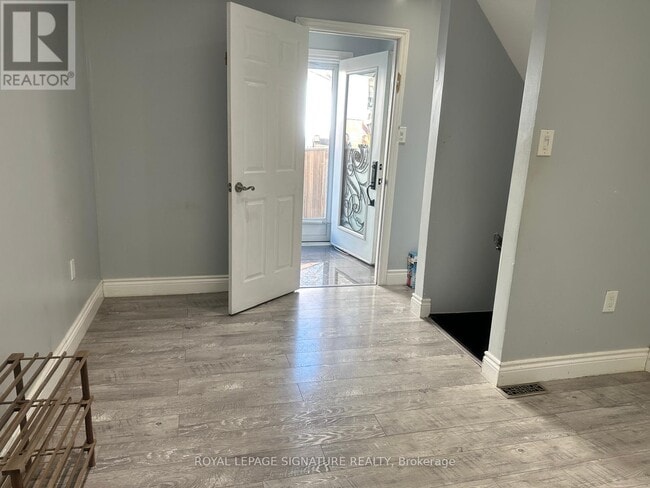 Photo - 63 Wallis Crescent