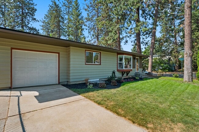 3104 E 35th Ave