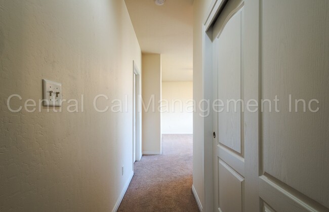 Photo - 4 Bedroom/2 Bath Home with solar in Desire...