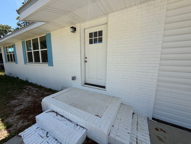 Photo - 2640 Canary Dr