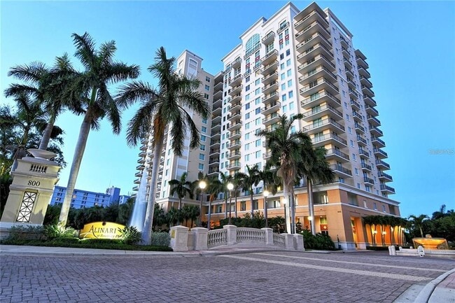 Building Photo - 800 N Tamiami Trl Unit 211