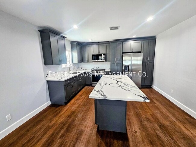 Building Photo - 1551 W 103rd St Unit 1551 Rental