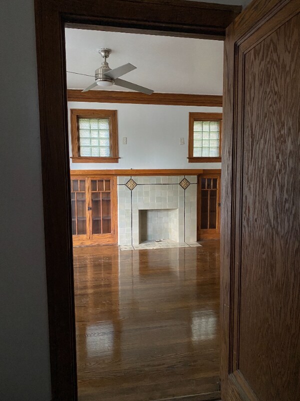 Photo - 8210 S Manistee Ave Unidad 2nd floor