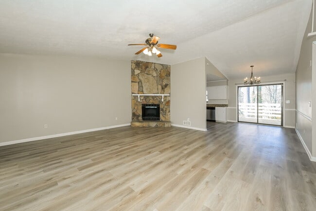 Photo - 2193 Cruse Rd NW