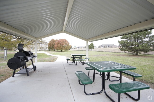 Cross Creek Apartments and Townhomes