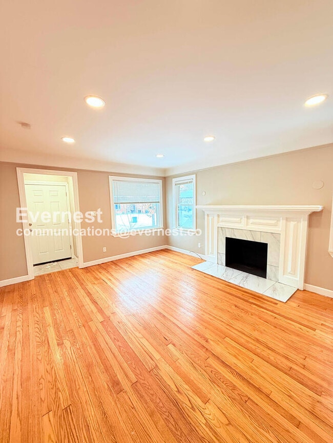 Photo - 15472 Lauder St