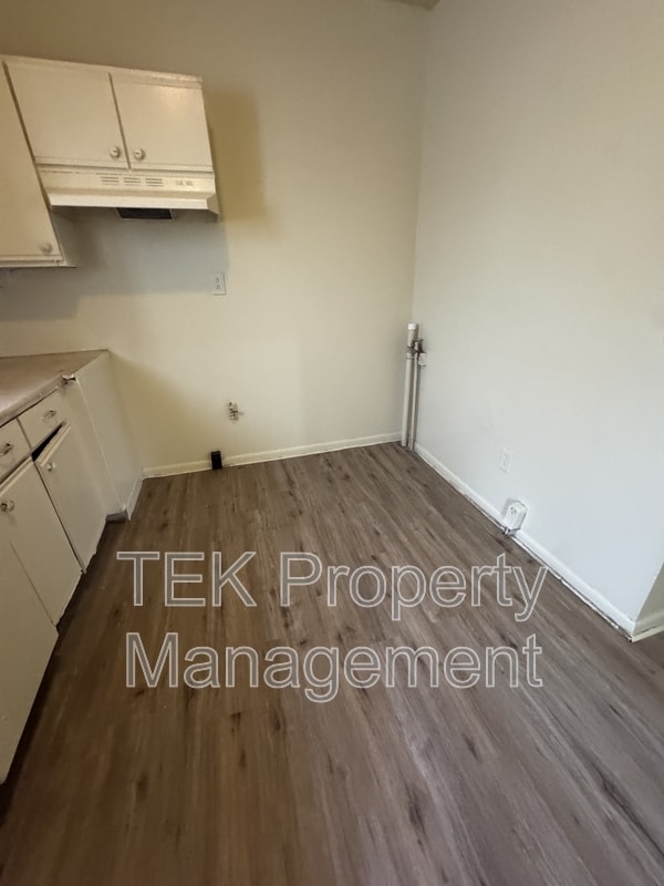 Photo - 1010 Clifford Ave