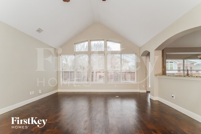 Photo - 3921 Cloudcrest Dr