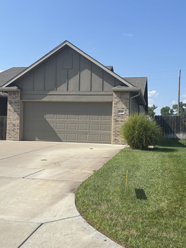 Building Photo - 3514 Sunflower Dr Rental