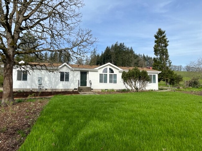 3 Bedroom 2 Bath MF Home Carlton OR - 3 Bedroom 2 Bath MF Home Carlton OR