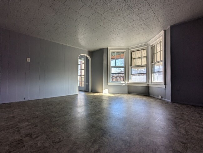 Sargent St. - Sargent St. Apartment Unit 2