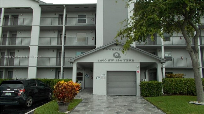 Building Photo - 1400 SW 124th Terrace Unit 107Q Rental