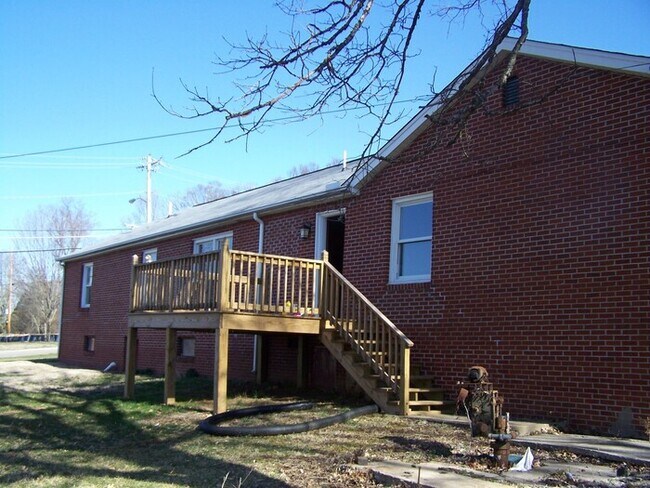 Photo - 3 bed, 2 bath, 2 car garage Cape Cod style house in NW Knoxville