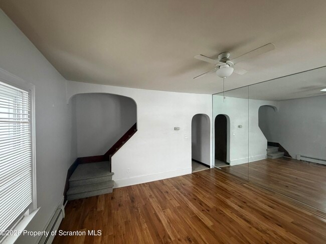 Building Photo - 162 N Third St