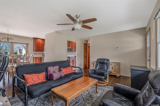 Photo - 168 W Tiana Rd