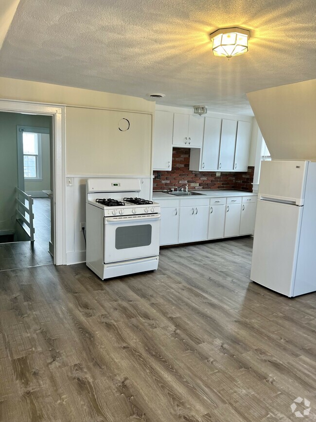 Building Photo - 31 Warren Ave Unit 3 Rental