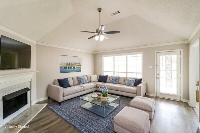 Photo - 10029 Woodland Grove Dr