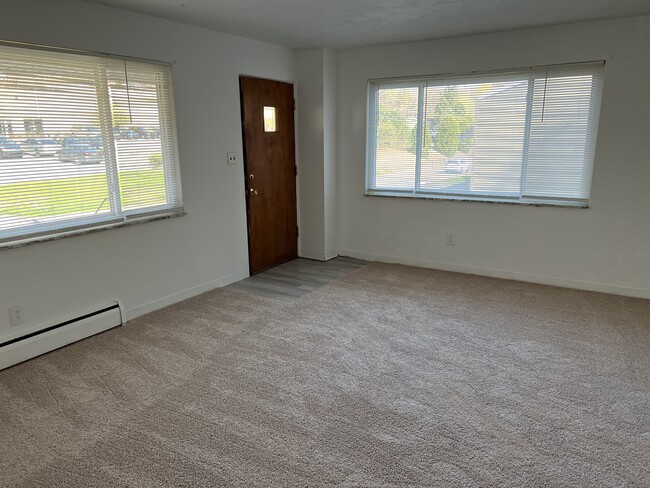 Building Photo - 915 Sleepy Hollow Rd Unit 7 Rental