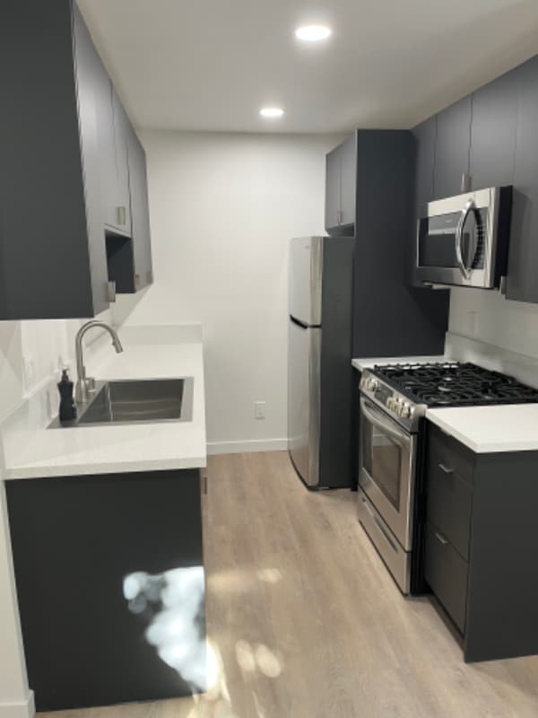 Photo - 4732 Bancroft St