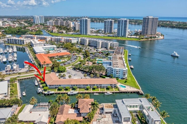 Photo - 68 Yacht Club Dr Unit 3