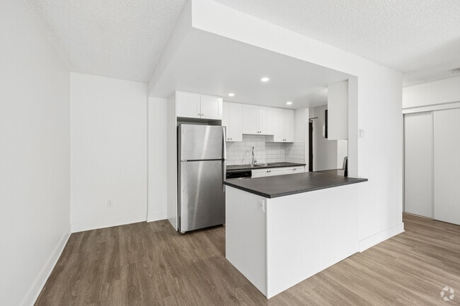 1BR, 1BA - 659SF - Kitchen