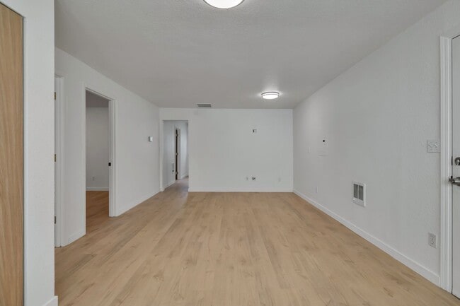 Photo - Charming 3 bed/1bath Lynnwood Home