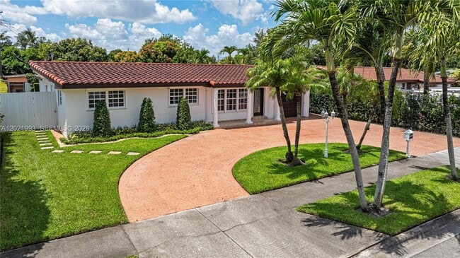Building Photo - West 72nd Place, Hialeah, FL 33014 - 4 BR 2 BA single-family home