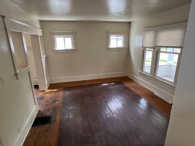 Photo - 677 Blaine Ave Unit 1