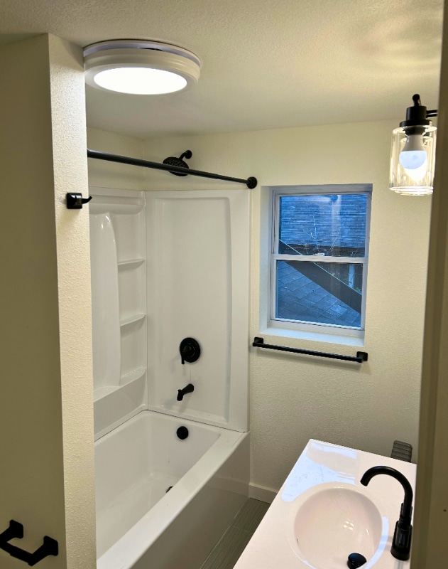 Photo - 309 Maple St