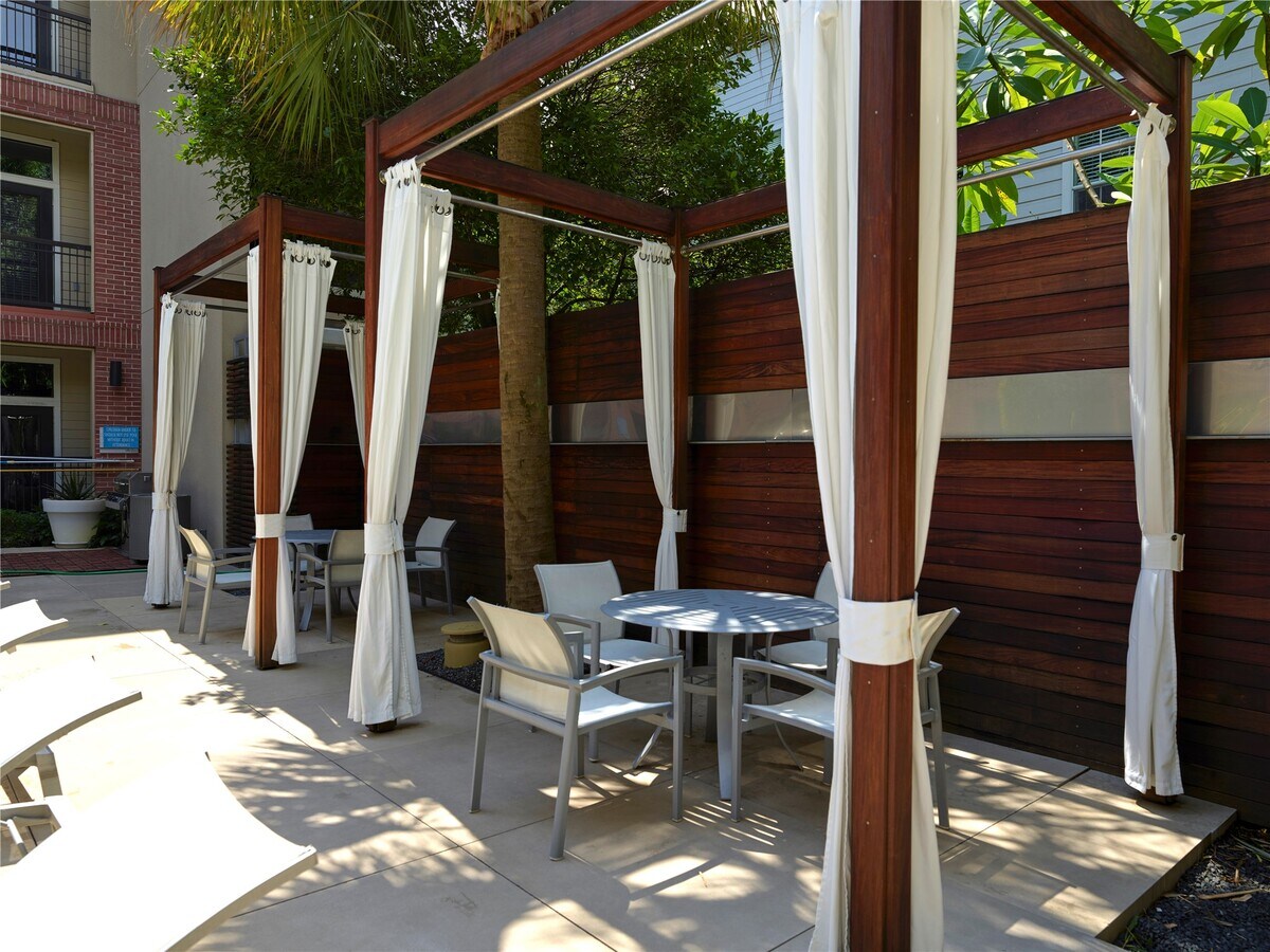 Photo - 206 McGowen St Unit 4302