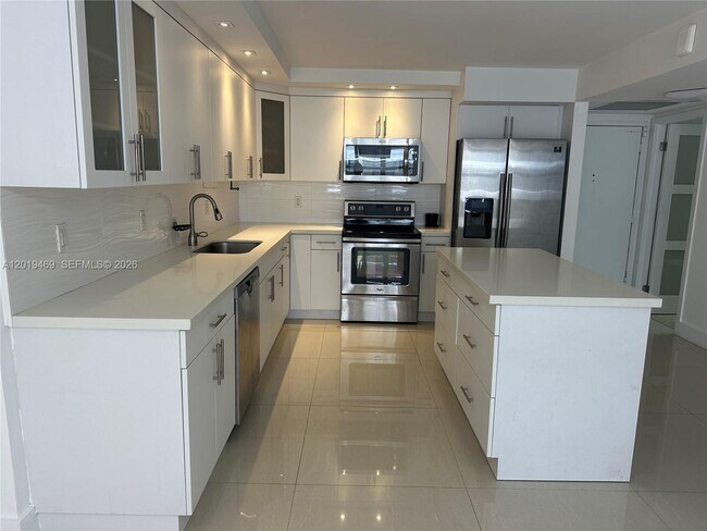 Photo - 6039 Collins Ave Unit 1221