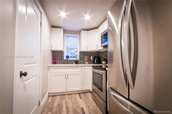 Photo - 227 SW 30th Ave Unit A