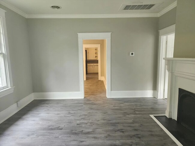Photo - 126 N Oak Ave