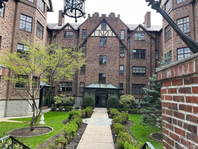 Photo - 38-30 Douglaston Pkwy Unit 4C