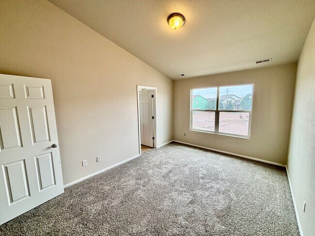 Photo - Shannara Grove townhome for rent!