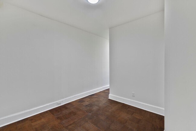 Photo - Spacious 6BR/1.5BA Row home