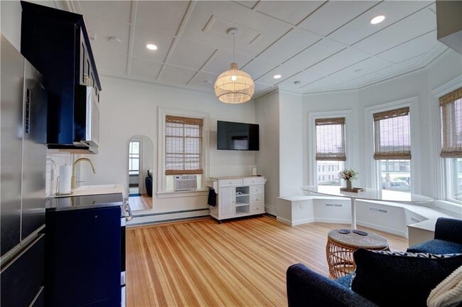 Photo - 109 Church St