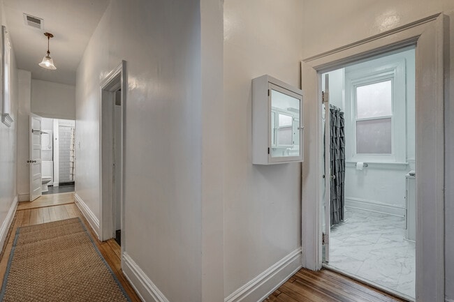 Photo - 719 N Meadow St