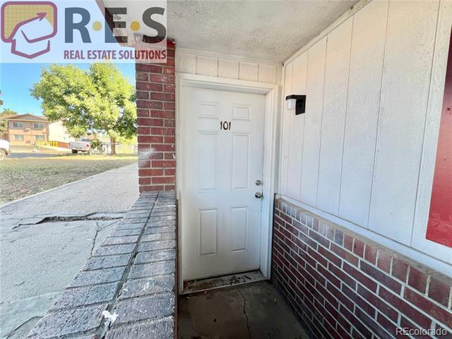 Building Photo - 1080 S Eliot St Unit 101 Rental