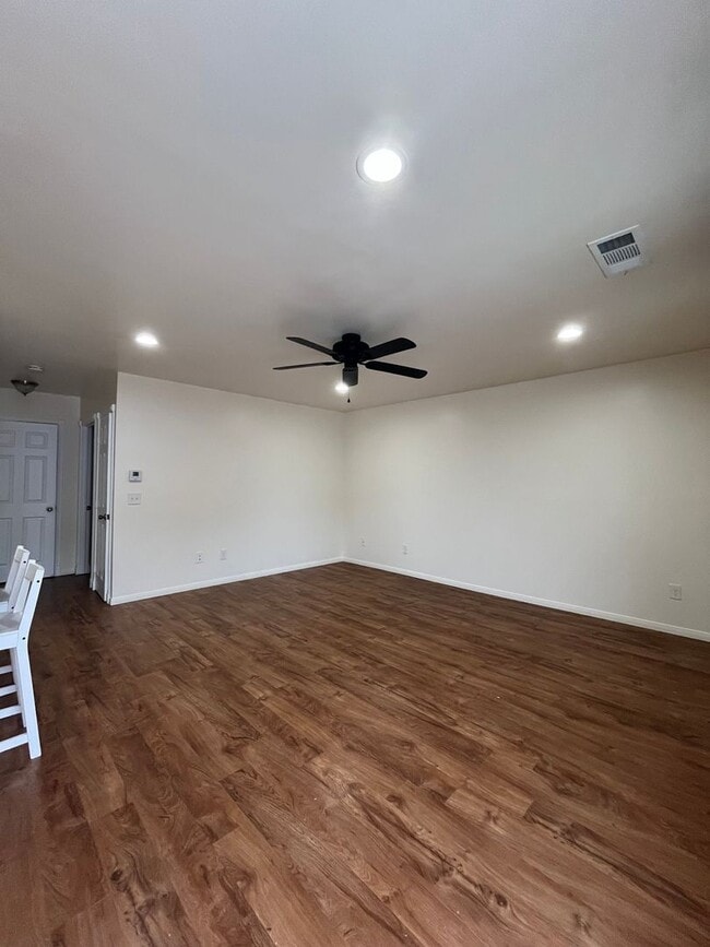 Photo - 524-526 Delaware Street Unit 526