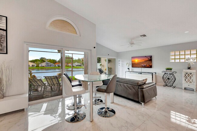 Photo - 9601 Harbour Lake Cir Condo