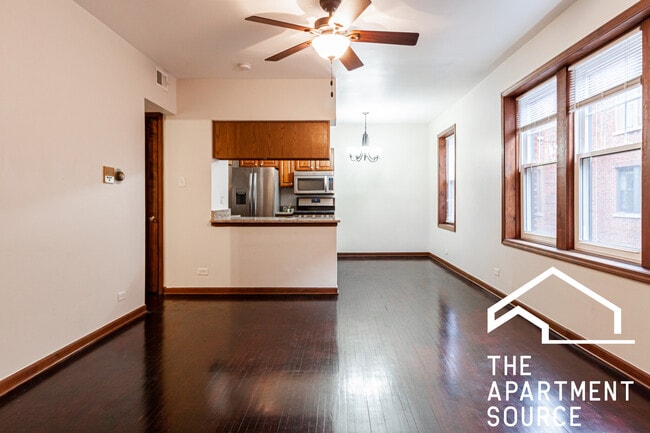Photo - 3708 N Sheffield Ave Unidad 307