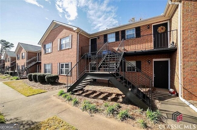 Building Photo - 2165 S Milledge Ave Unit A13