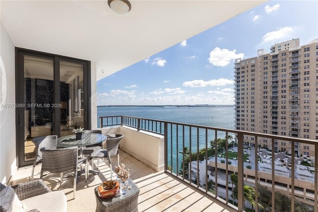 Photo - 520 Brickell Key Dr Unidad A1207