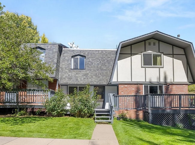 Building Photo - 331 Holland Hills Rd