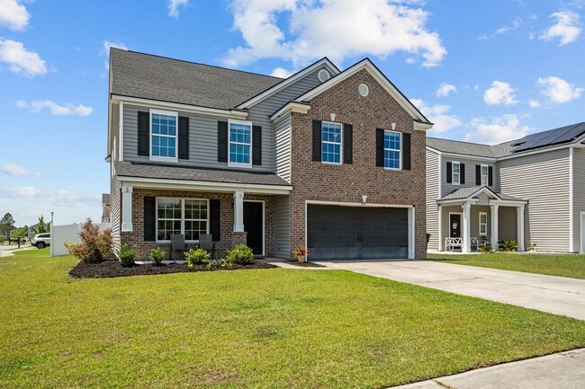 Photo - Spacious 5-Bedroom Home Near Fort Stewart with Fenced Yard & Patio