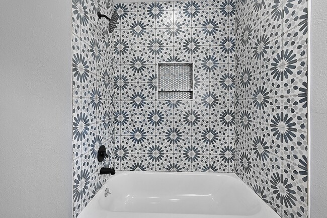 Photo - 4406 Edison St