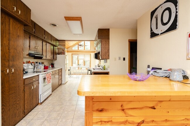 Photo - 410 W 22nd St