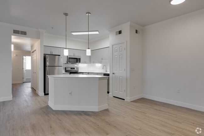 3BR, 2BR - 1,355SF - Painted Trails