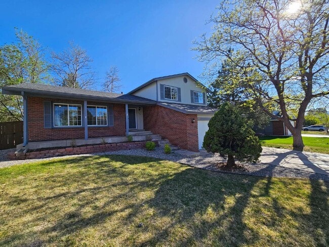 Building Photo - 180 Prairie Ridge Rd